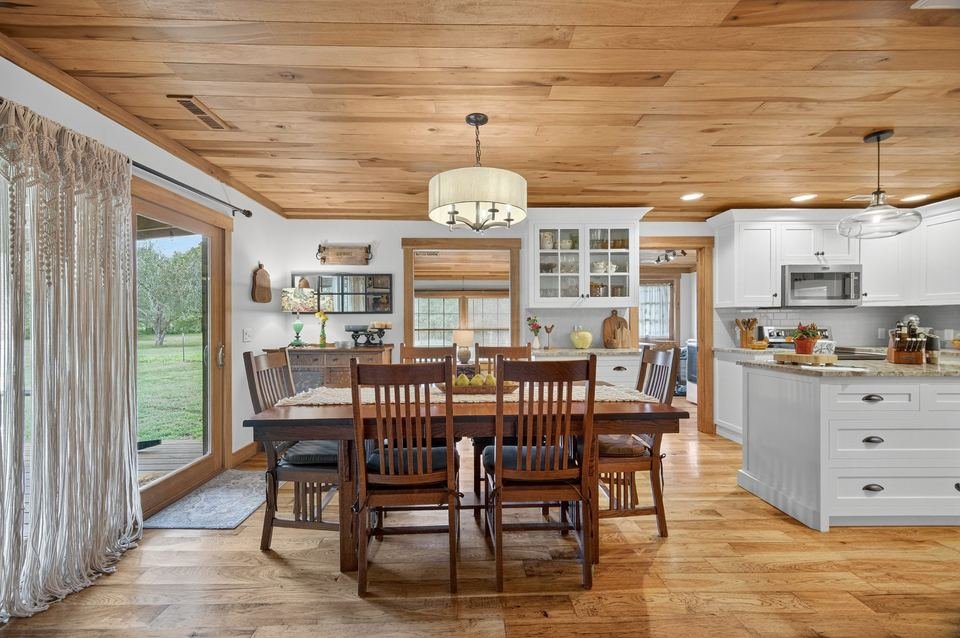 Farmhouse dining and kitchen real estate photography