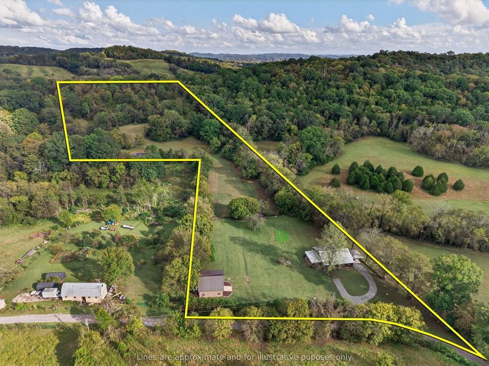 Acreage listing aerial drone photography with boundary overlay