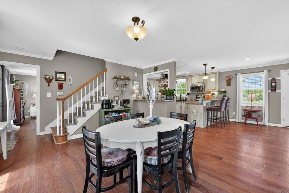 Dining and kitchen real estate photography