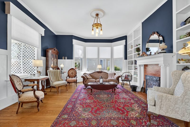 Virtual staging service